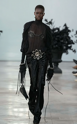 Blumarine осень/зима 2025/2026